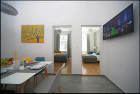 3bdr/2bath/3A/c design apt, central, free parking, quiet